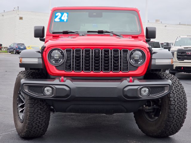 Used 2024 Jeep Wrangler Unlimited Rubicon w/ XTREMEE 35" Tire Package AWD/4WD image 11