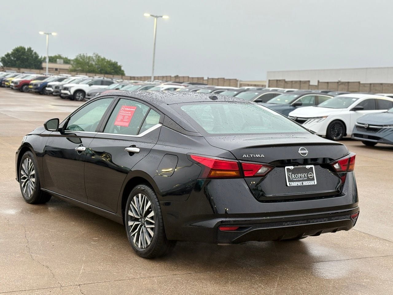 Certified 2025 Nissan Altima 2.5 SV FWD image 9