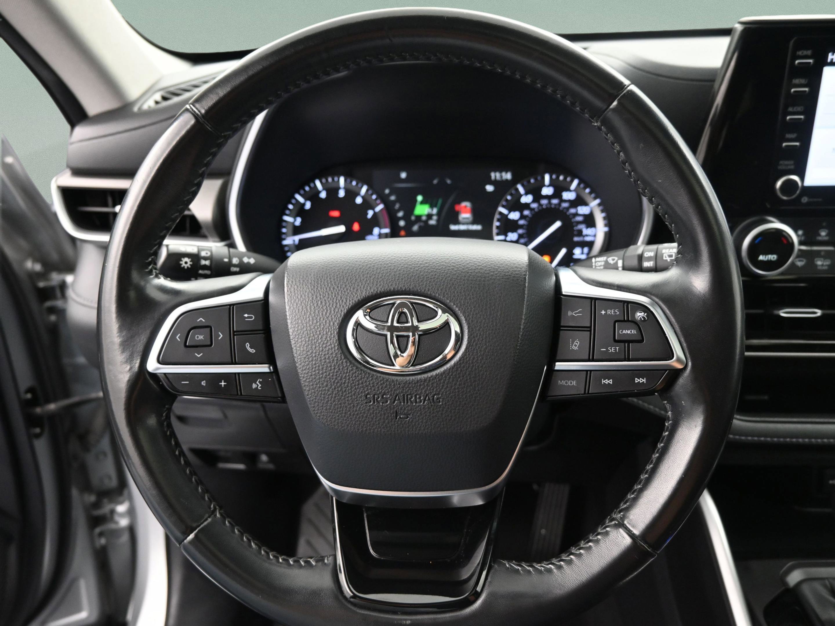 Used 2021 Toyota Highlander XLE image 20