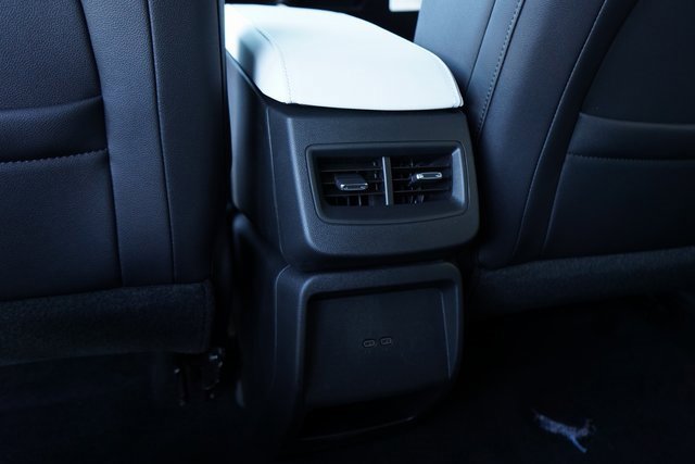 New 2025 Chevrolet Equinox EV LT image 44