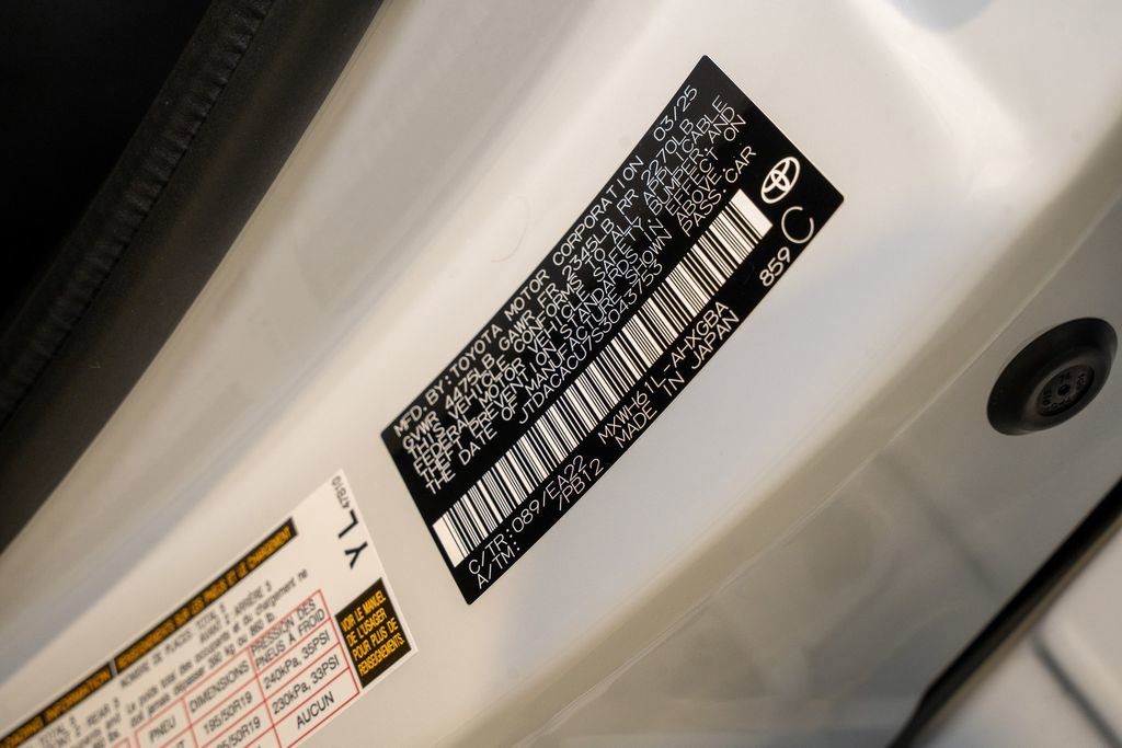 Used 2025 Toyota Prius Plug-In Hybrid image 20