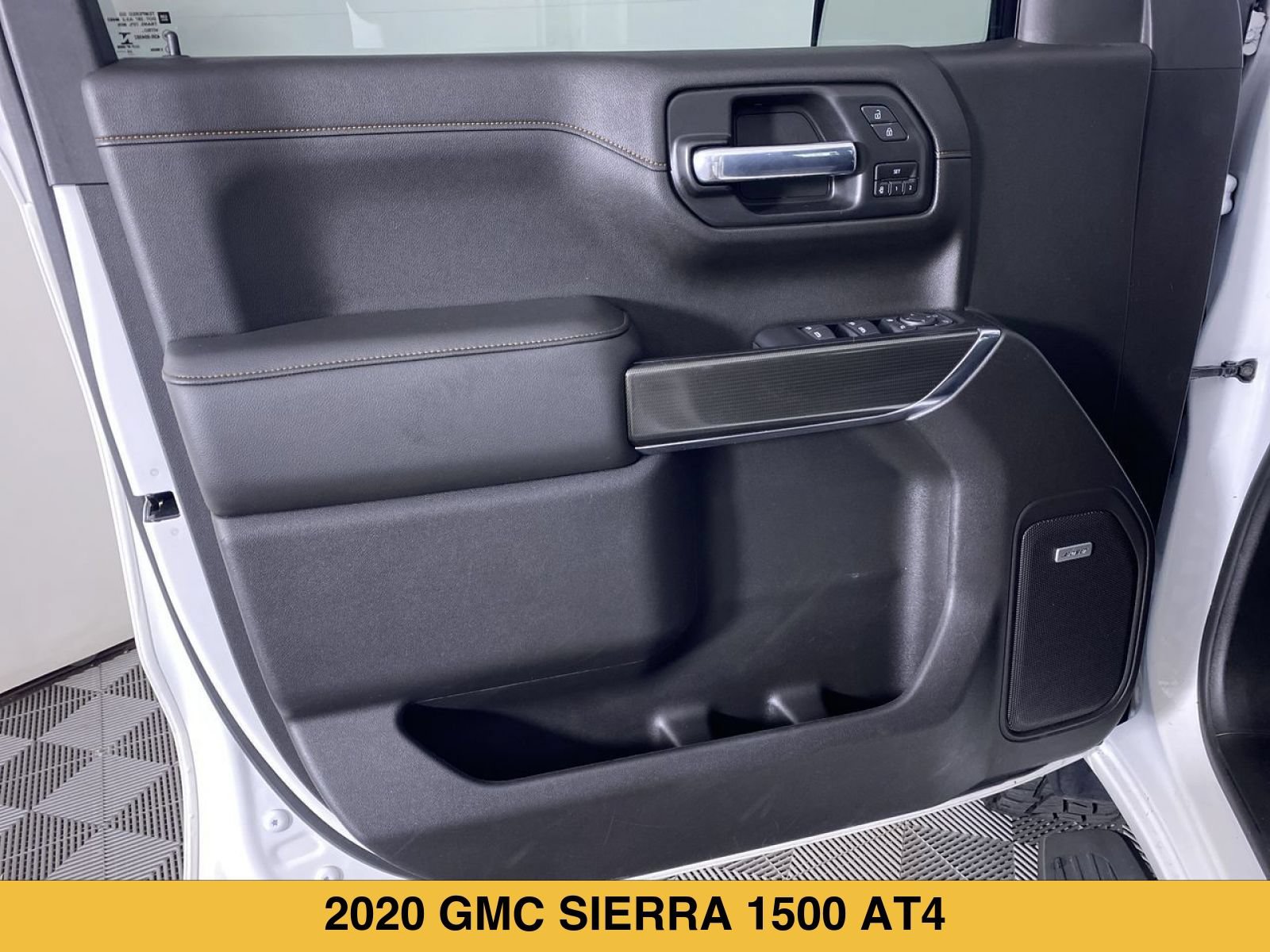 Used 2020 GMC Sierra 1500 AT4 w/ AT4 Premium Package AWD/4WD image 12