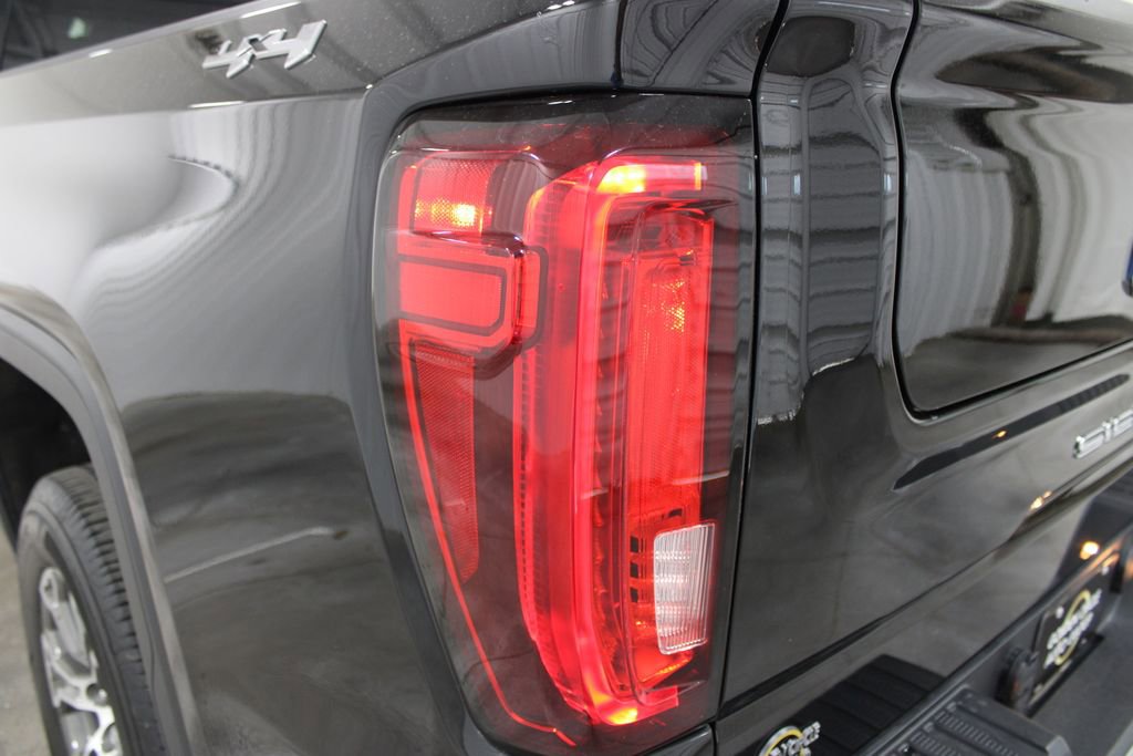 Used 2025 GMC Sierra 1500 SLT image 27