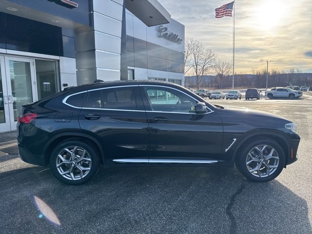 Used 2021 BMW X4 xDrive30i w/ Executive Package image 8