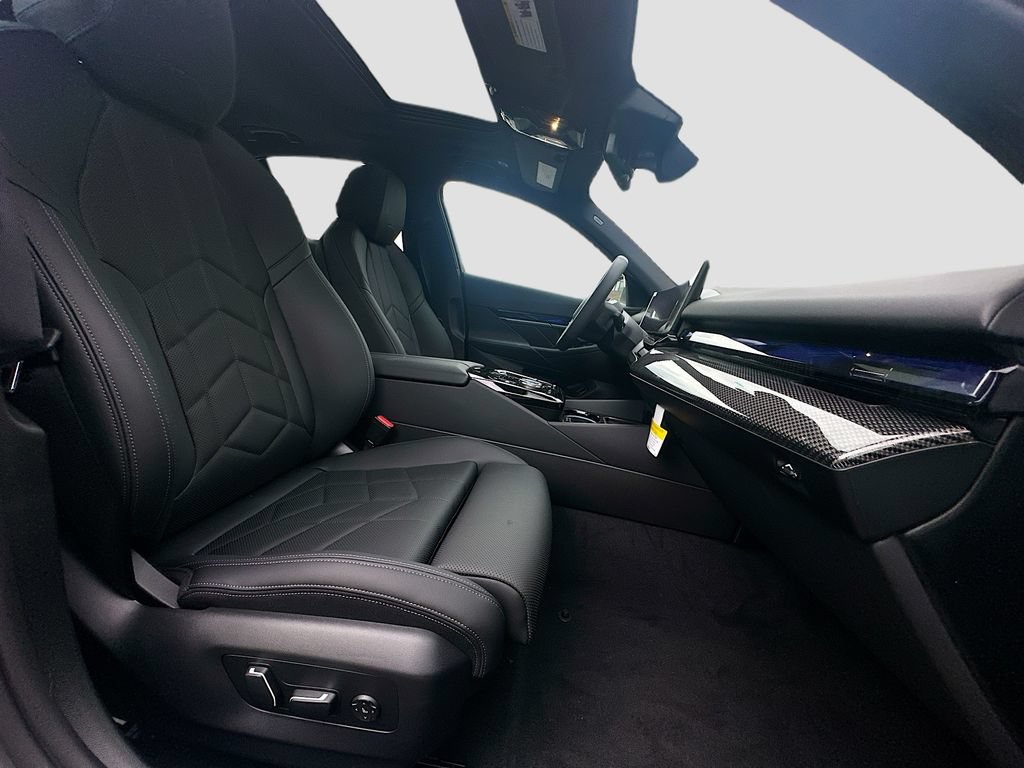 New 2026 BMW i5 eDrive40 w/ Premium Package AWD/4WD image 31