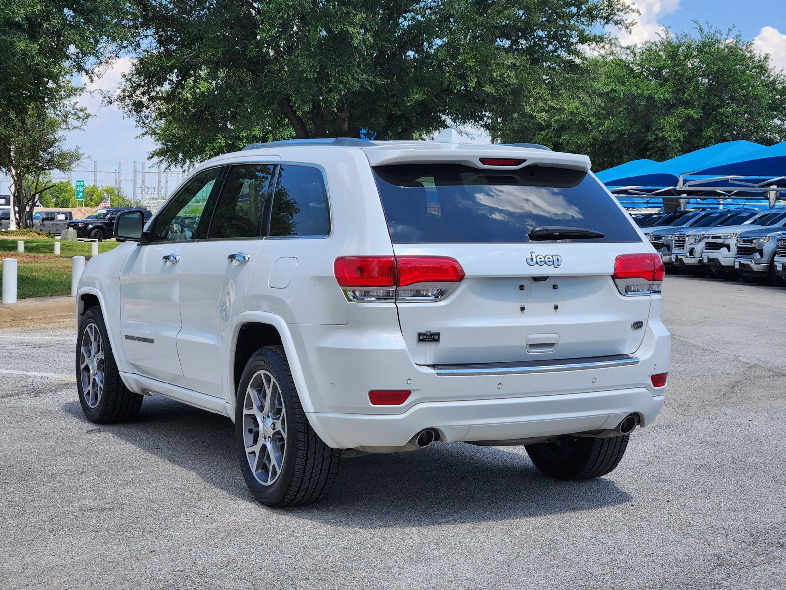 Used 2020 Jeep Grand Cherokee Overland RWD image 4