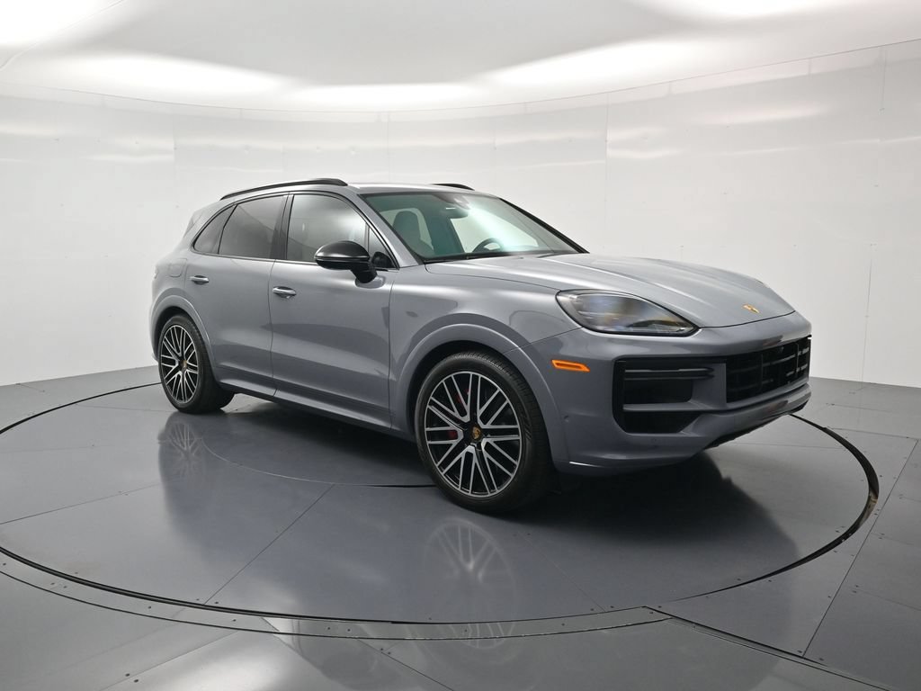 Certified 2024 Porsche Cayenne Turbo AWD/4WD image 39