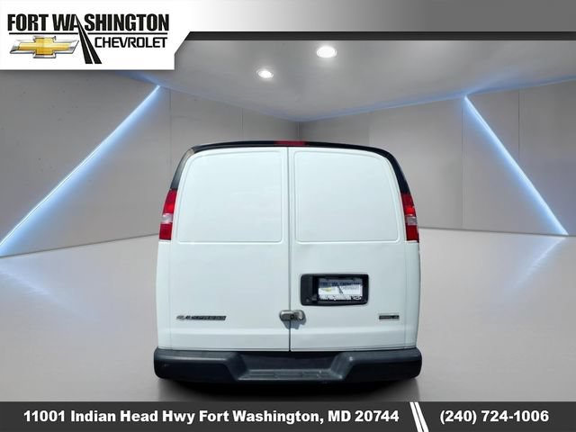 Used 2023 Chevrolet Express 3500 w/ Driver Convenience Package RWD image 8