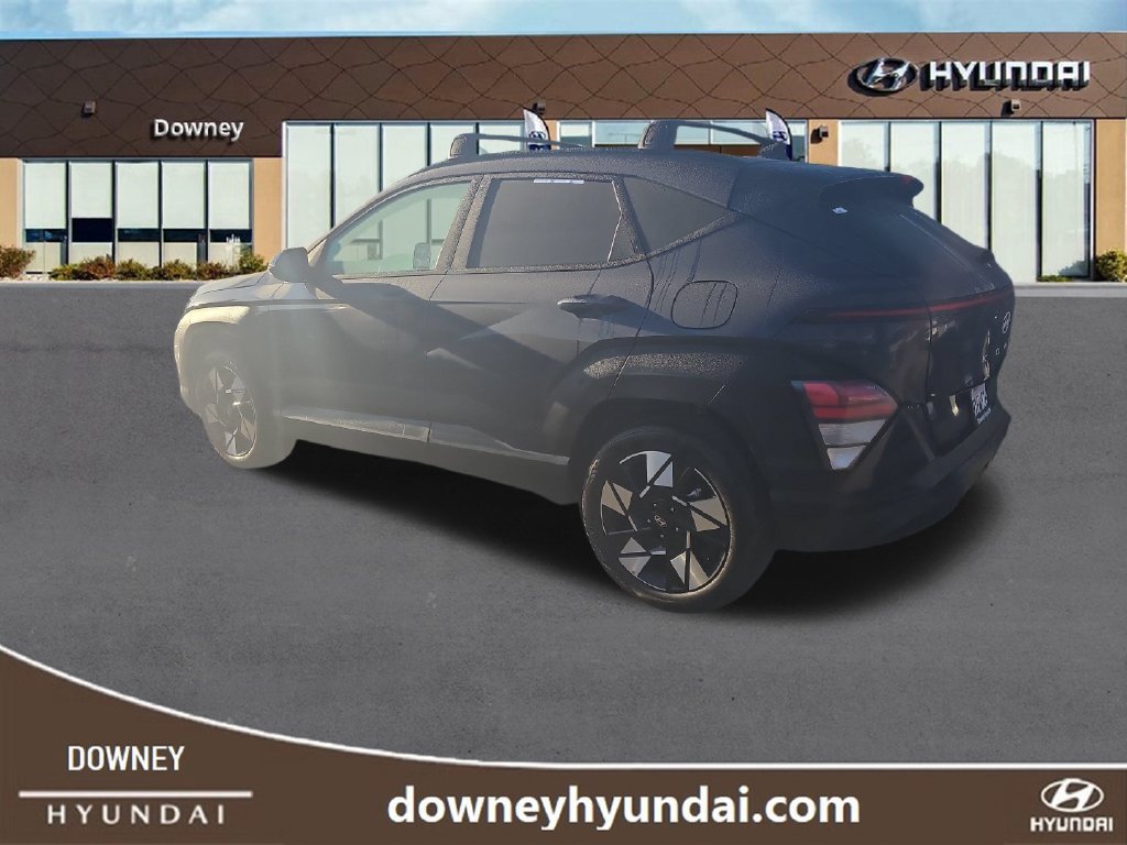 Used 2025 Hyundai Kona SEL FWD image 3