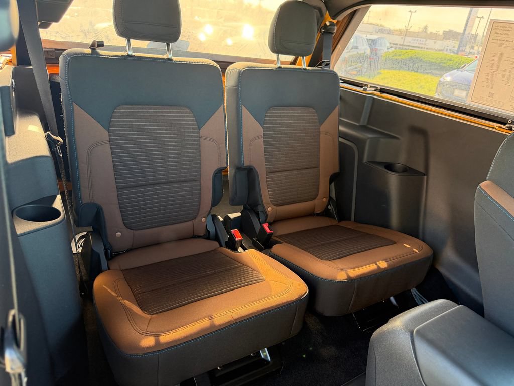 Used 2021 Ford Bronco Outer Banks AWD/4WD image 16