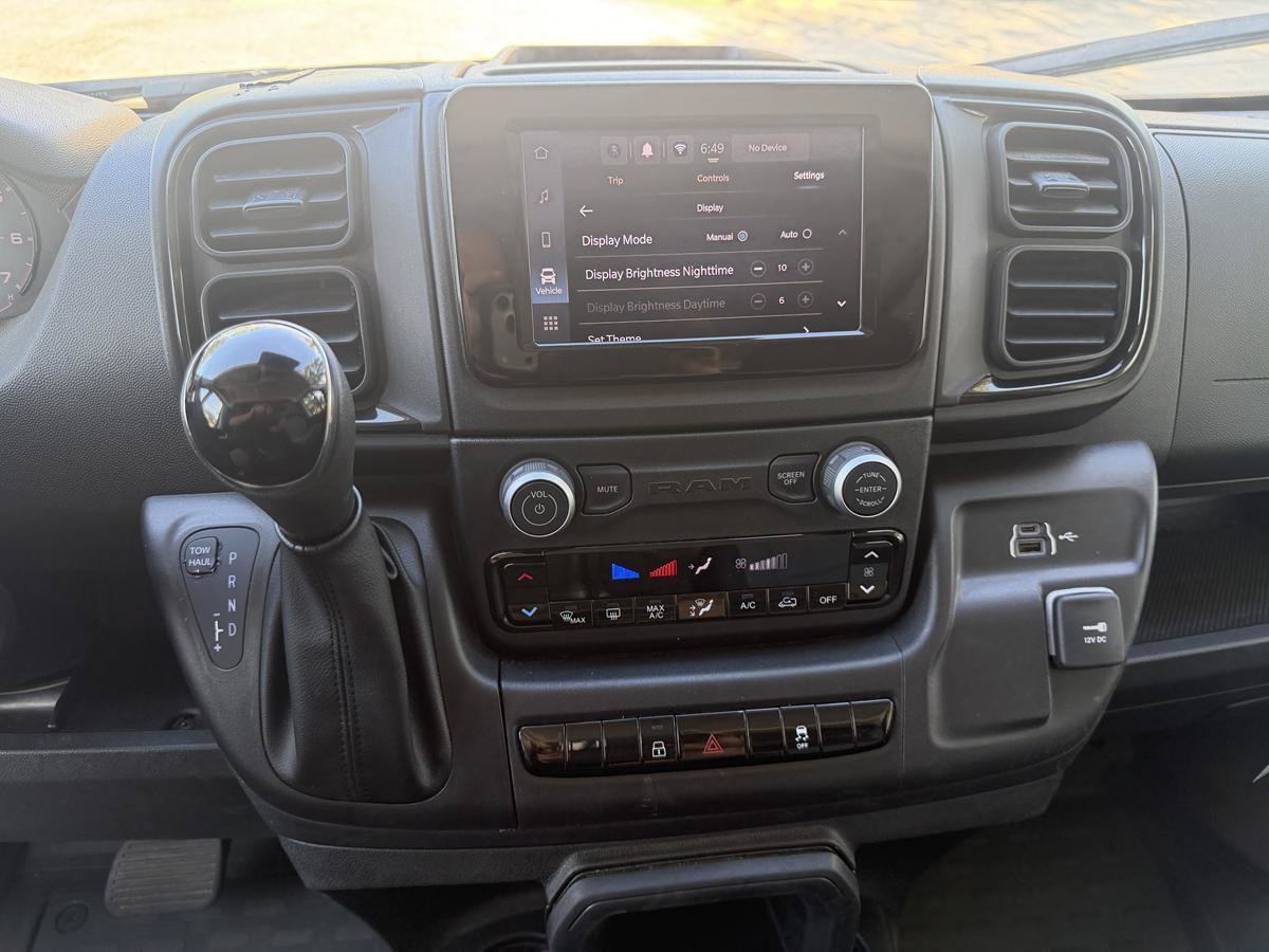 Used 2026 RAM ProMaster 2500 w/ Convenience Group FWD image 18