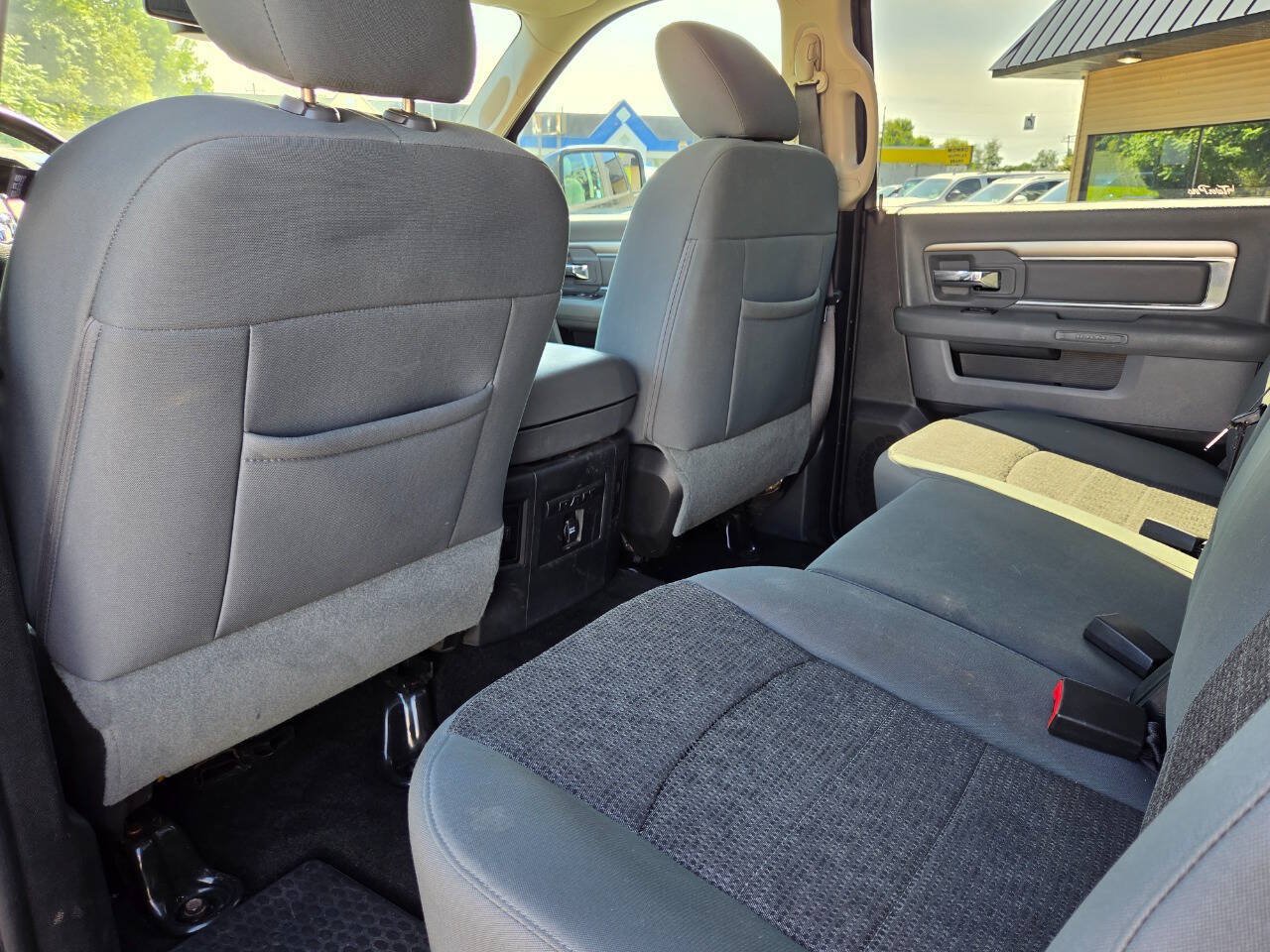 Used 2015 RAM 1500 Big Horn AWD/4WD image 37