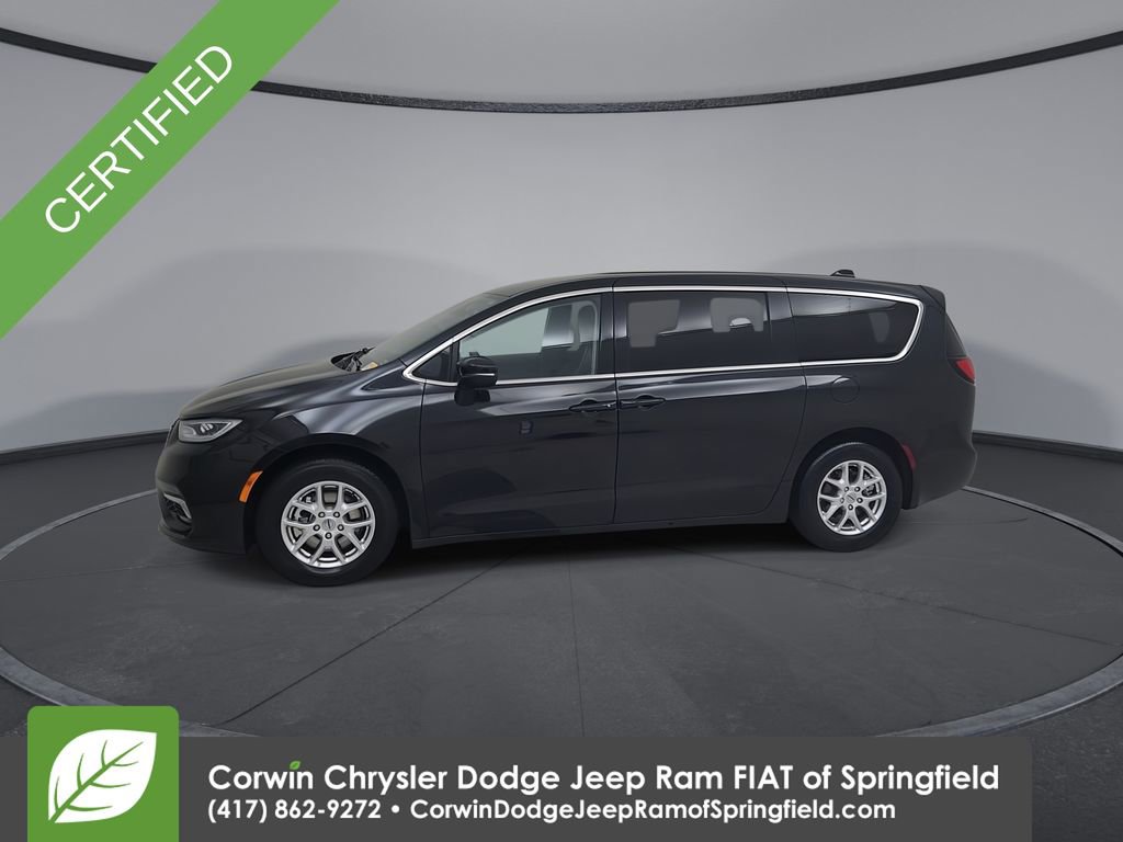 Certified 2023 Chrysler Pacifica Touring-L FWD image 8