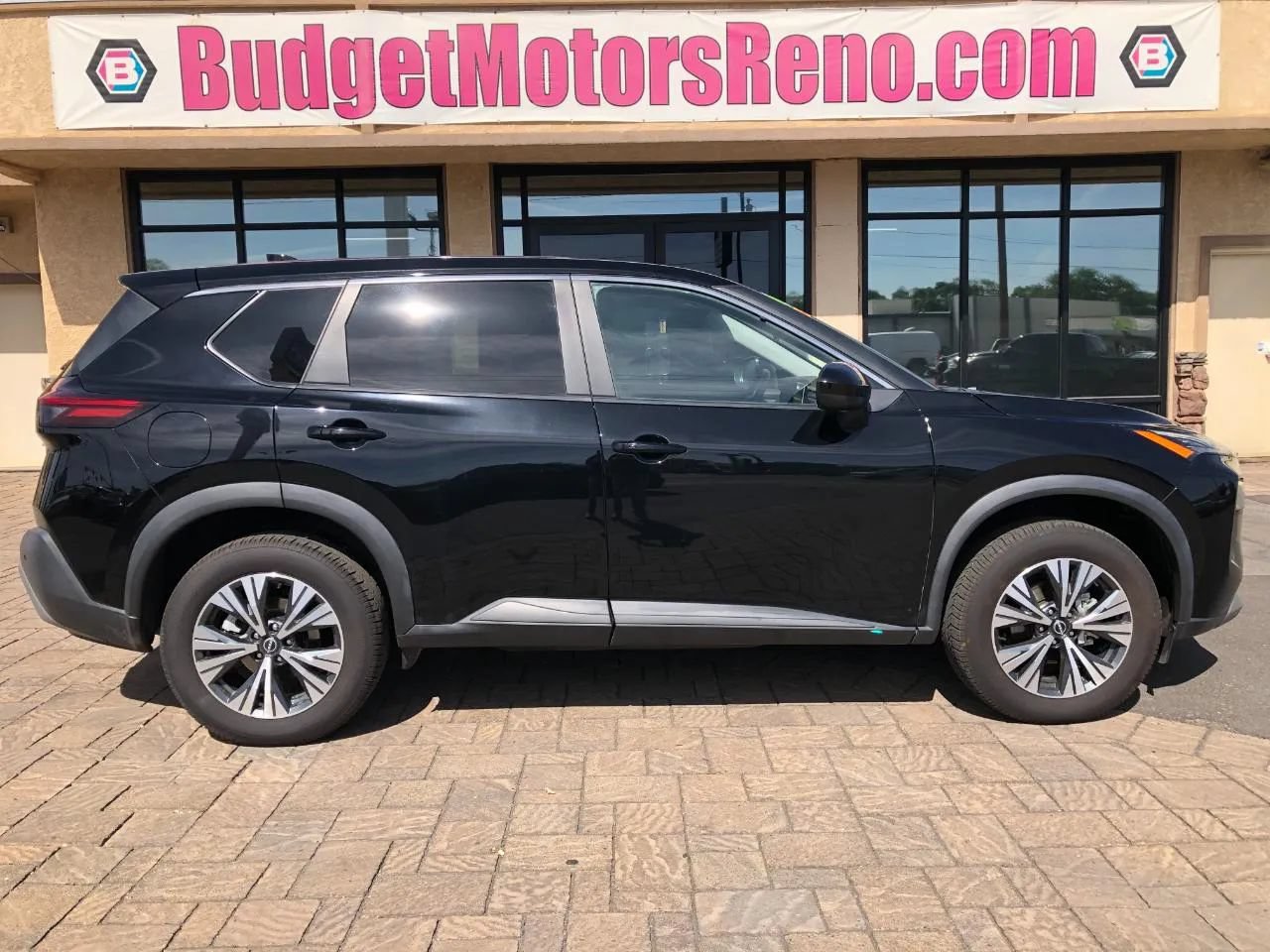 Used 2023 Nissan Rogue SV AWD/4WD image 1