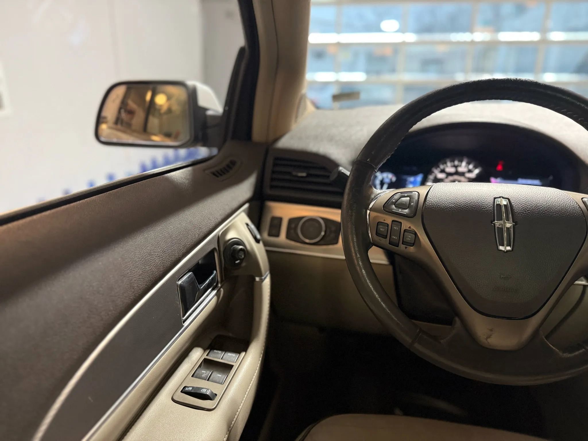 Used 2014 Lincoln MKX AWD w/ Equipment Group 102A image 35