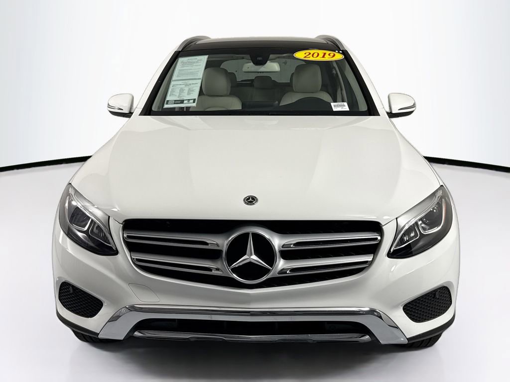 Used 2019 Mercedes-Benz GLC 350e 4MATIC image 2