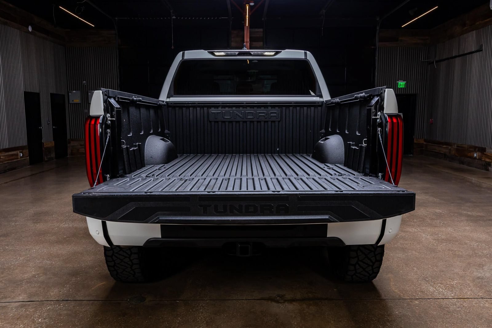 Used 2024 Toyota Tundra SR5 w/ SR5 Convenience Package AWD/4WD image 9