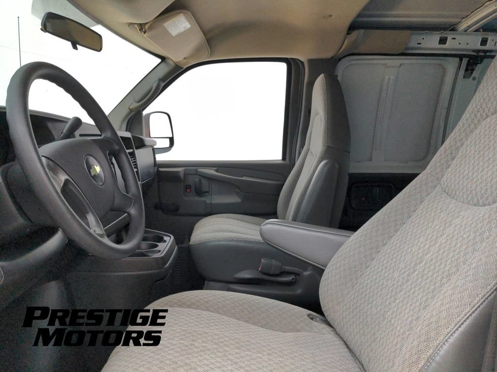 Used 2008 Chevrolet Express 1500 RWD image 14