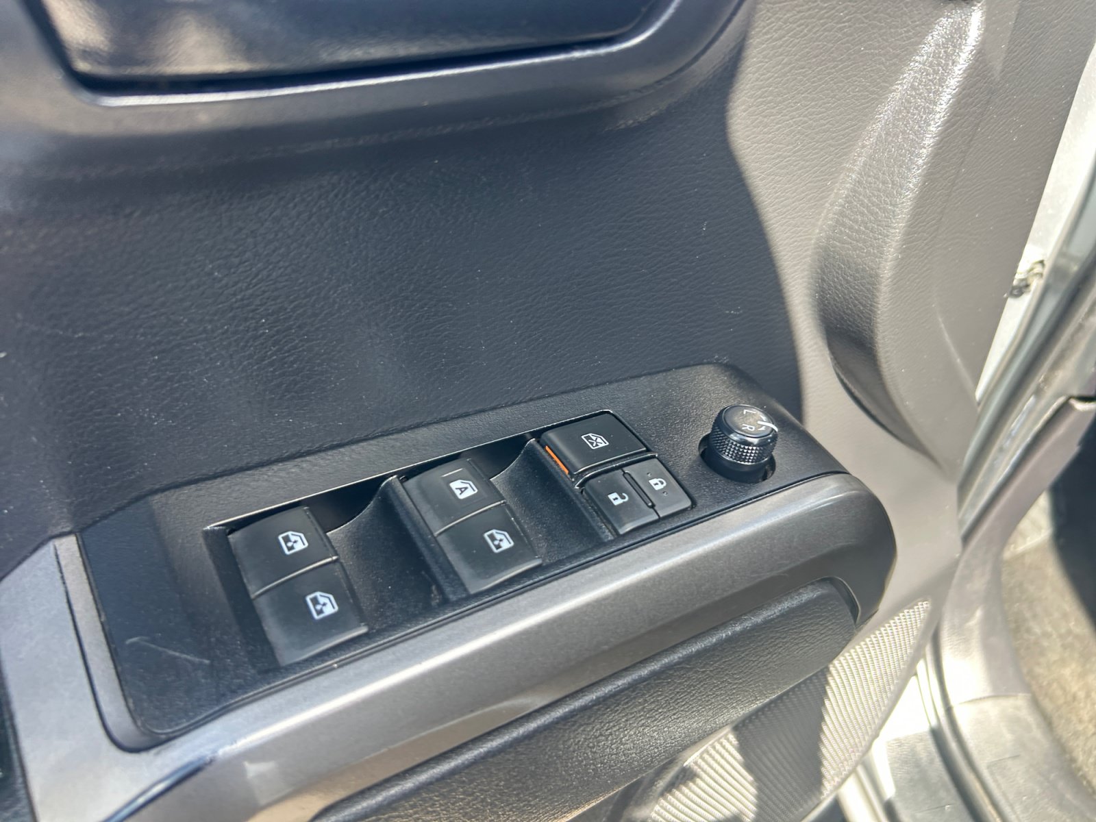 Used 2022 Toyota Tacoma SR5 RWD image 13
