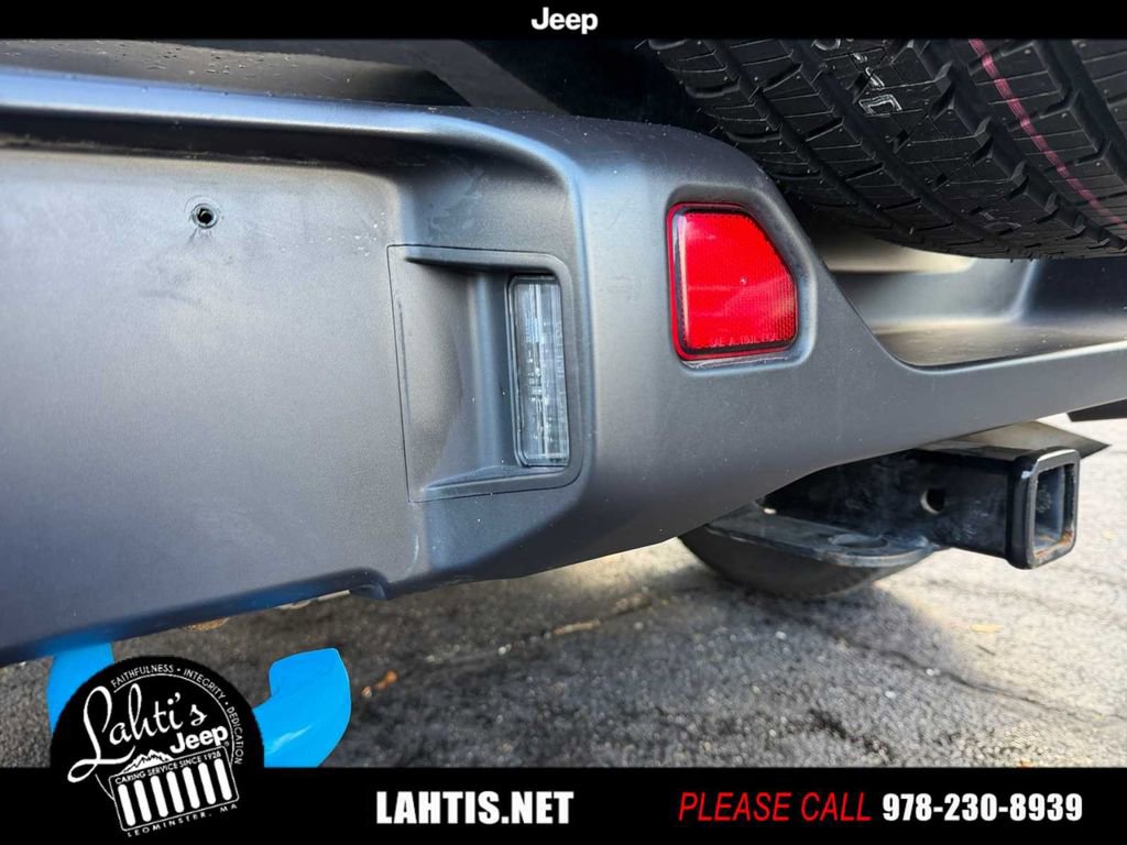 Certified 2022 Jeep Wrangler Unlimited Sahara image 32