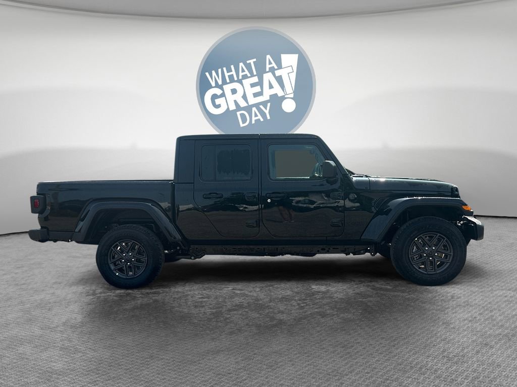 New 2025 Jeep Gladiator Sport image 2