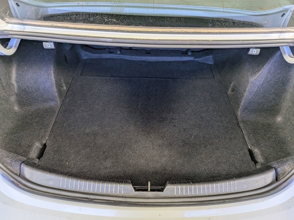 Used 2024 Chevrolet Malibu LT image 10