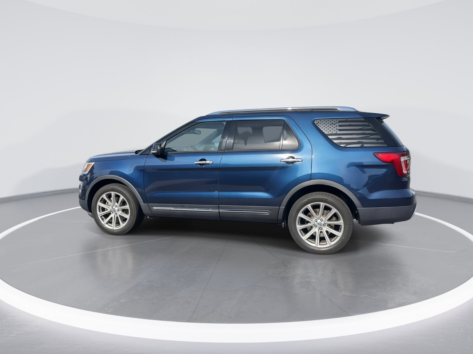 Used 2017 Ford Explorer Limited w/ Equipment Group 301A image 6