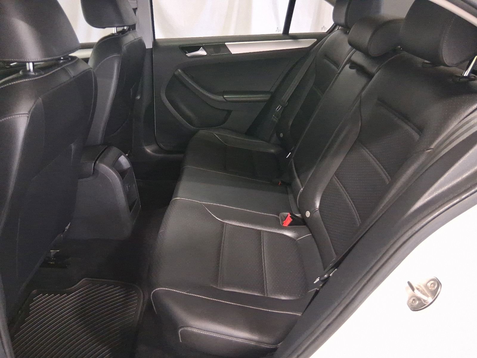 Used 2018 Volkswagen Jetta SEL FWD image 15