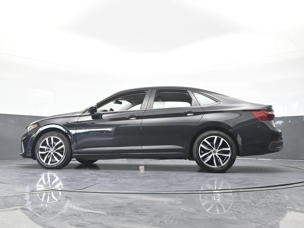Used 2025 Volkswagen Jetta SE FWD image 54