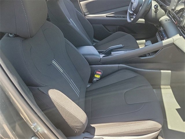 New 2025 Hyundai Elantra Sport image 14