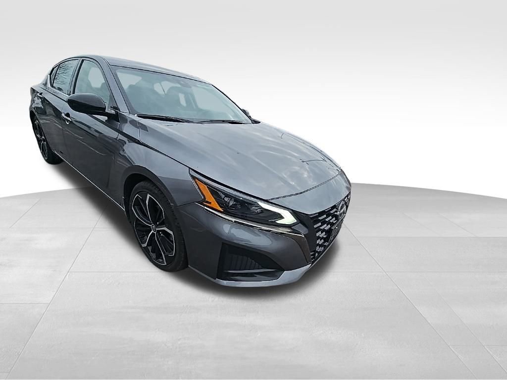 Used 2024 Nissan Altima 2.5 SR image 4