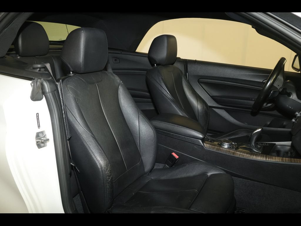 Used 2016 BMW M235i Convertible RWD image 30