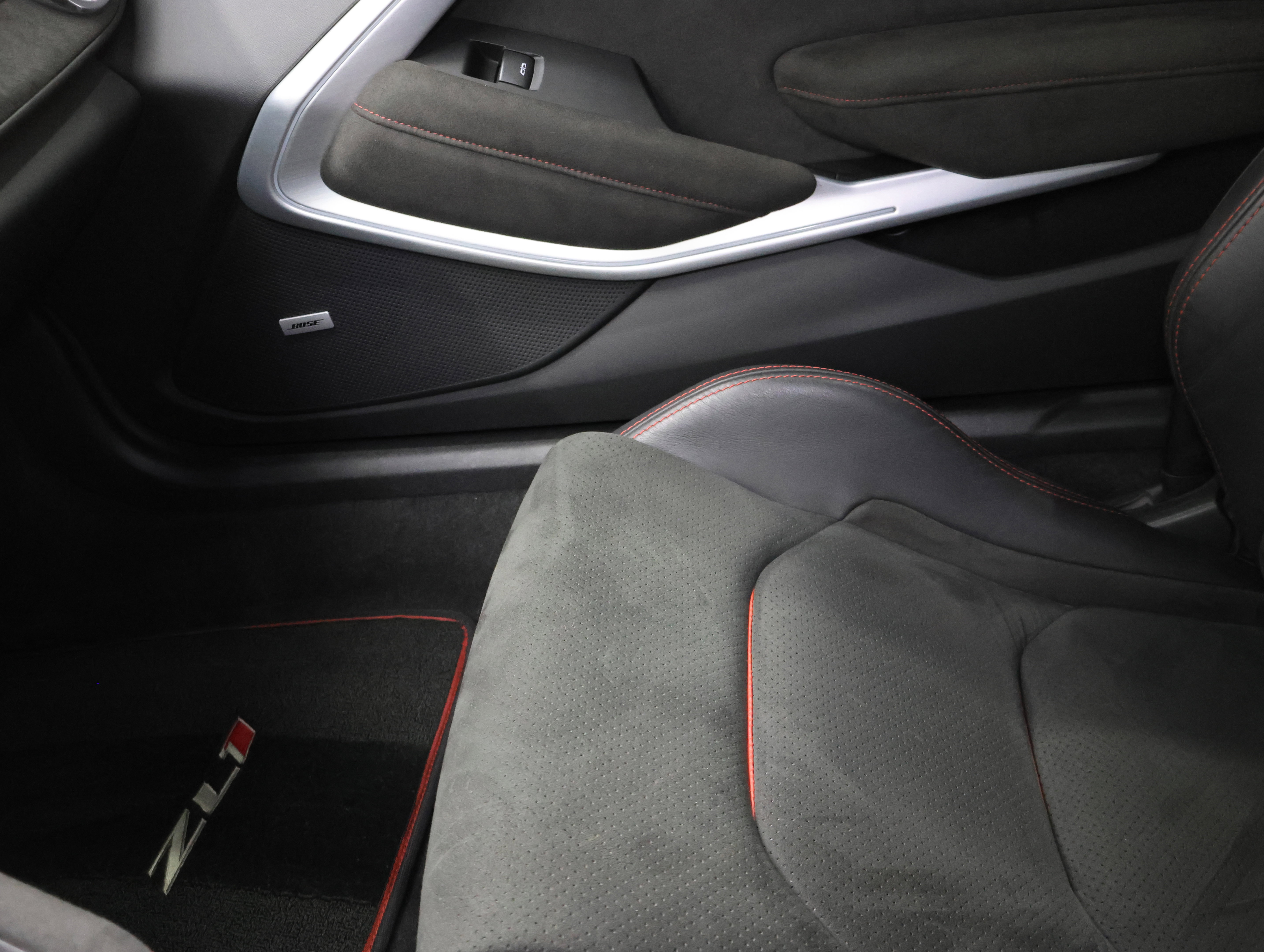 Used 2017 Chevrolet Camaro ZL1 image 12