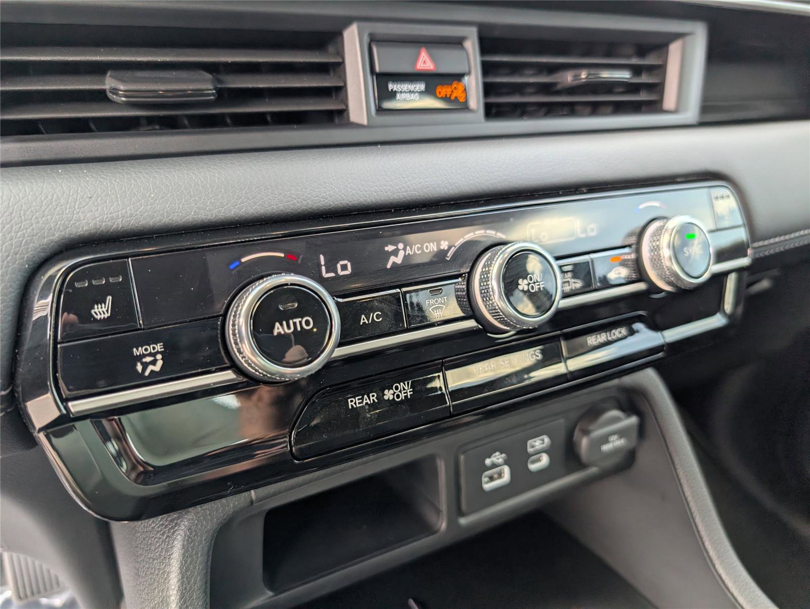 Used 2025 Honda Pilot EX-L image 18