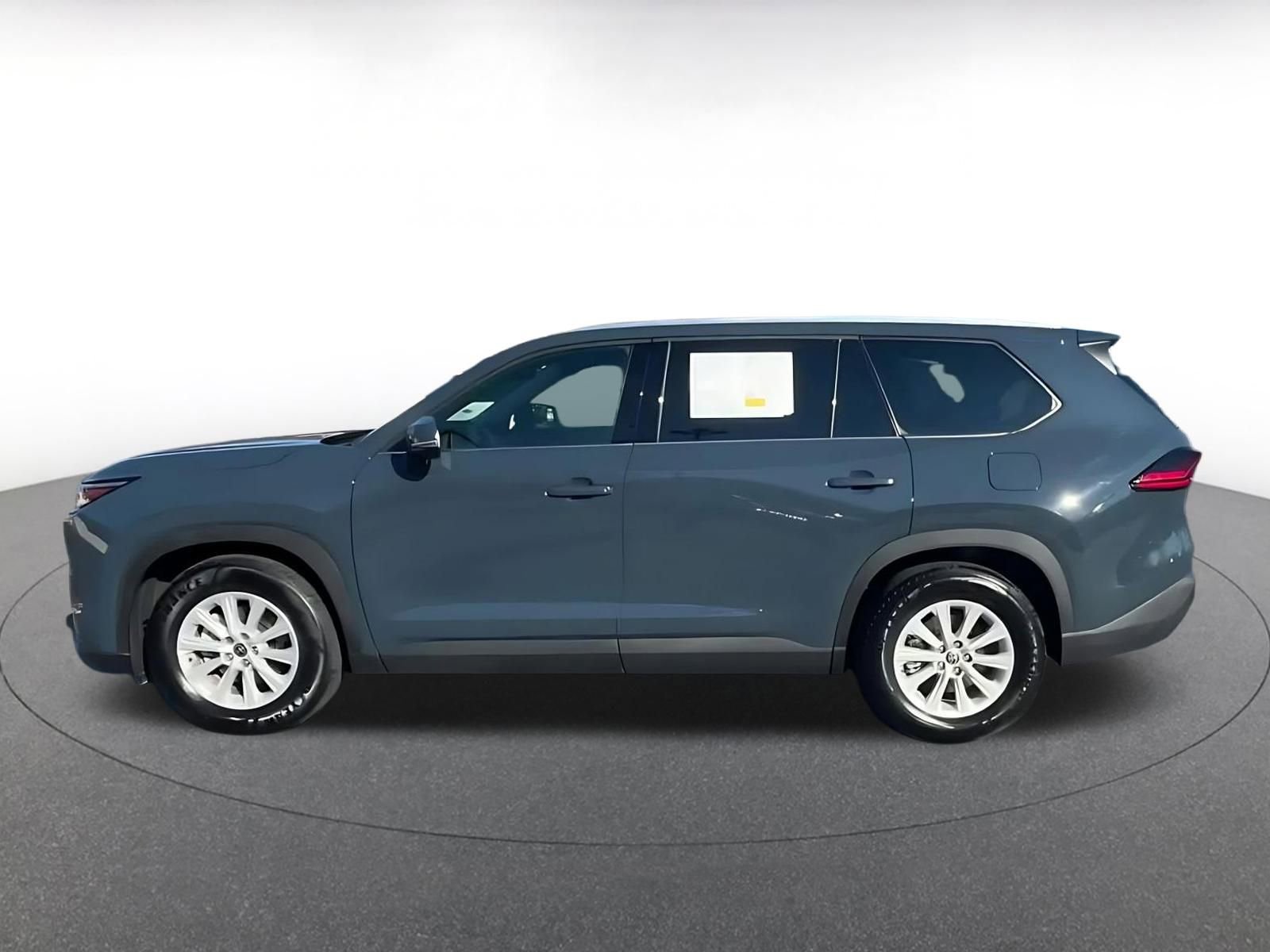 Used 2025 Toyota Grand Highlander FWD image 9