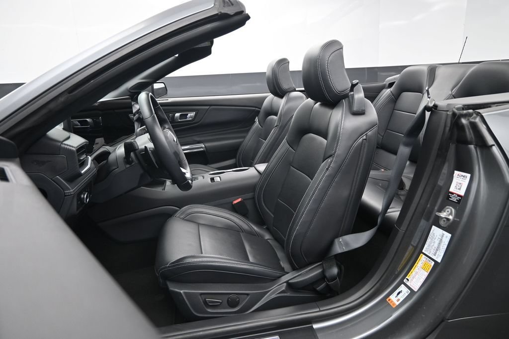 Used 2025 Ford Mustang GT Premium RWD image 21