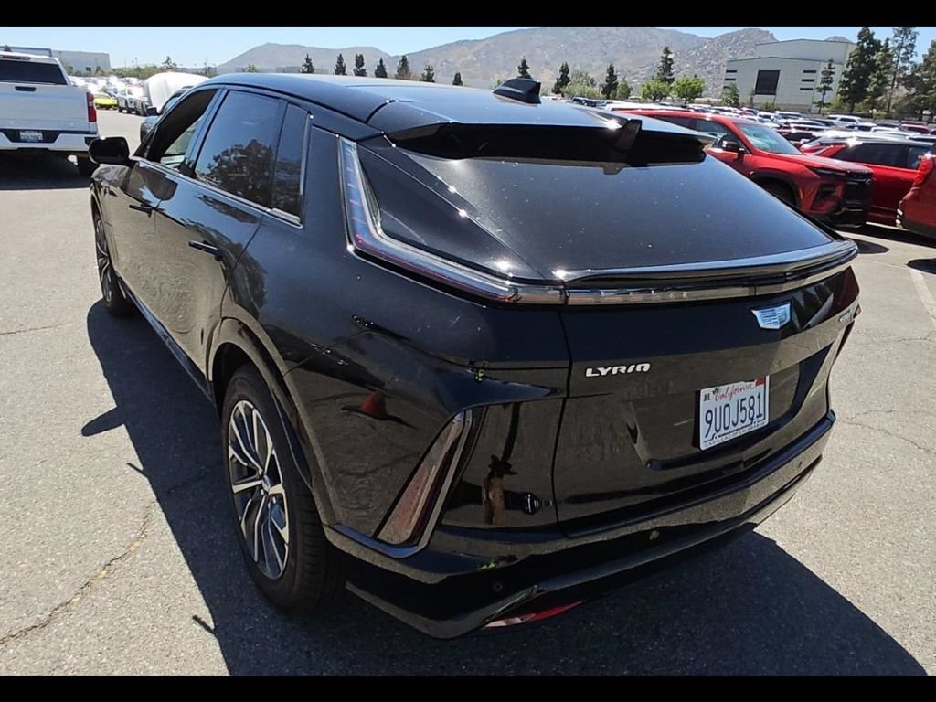 Used 2025 Cadillac Lyriq Sport AWD/4WD image 8