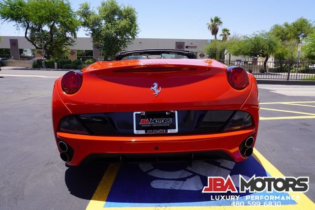 Used 2014 Ferrari California RWD image 79