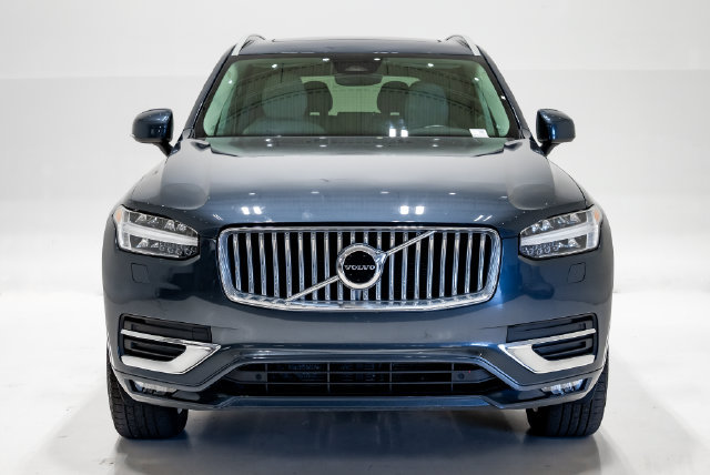Used 2024 Volvo XC90 B5 Core AWD/4WD image 4