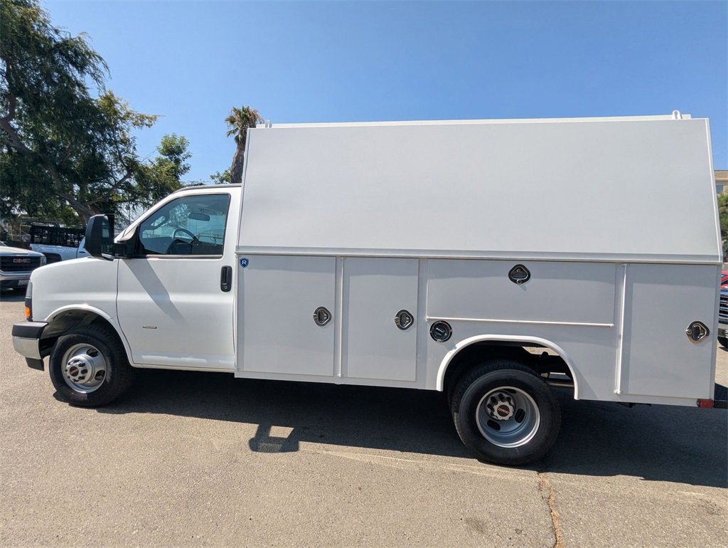 New 2025 GMC Savana 3500 Work Van w/ Power Convenience Package image 11