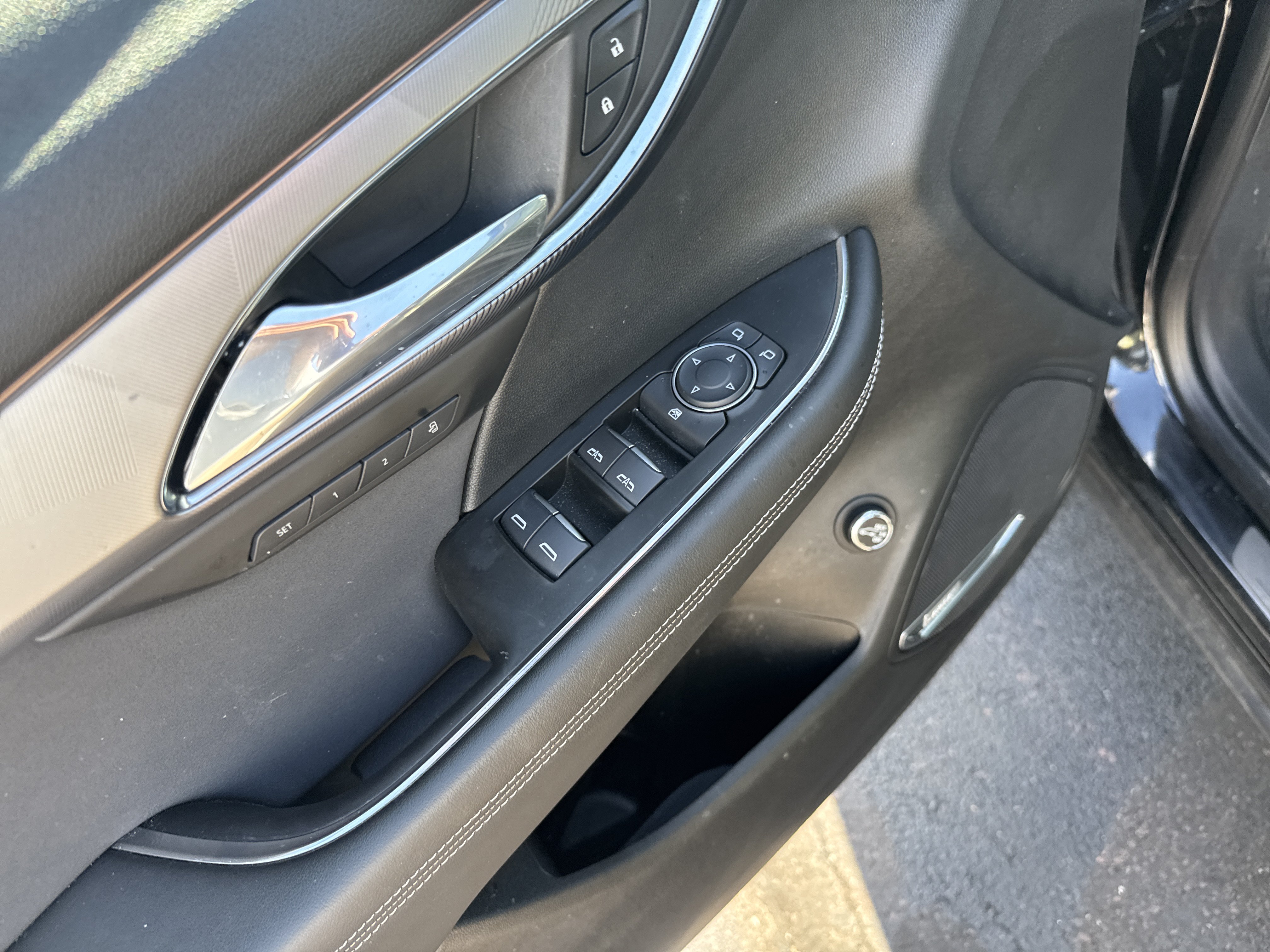 Used 2025 Buick Envision Sport Touring AWD/4WD image 16