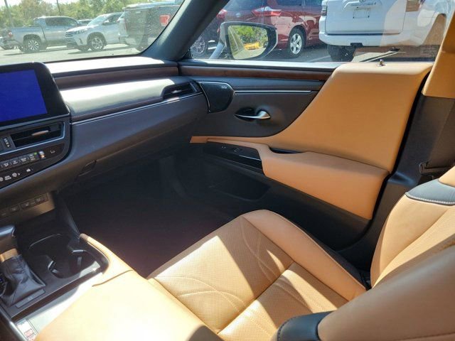 Used 2023 Lexus ES 350 Ultra Luxury w/ Accessory Package (Z1) image 23