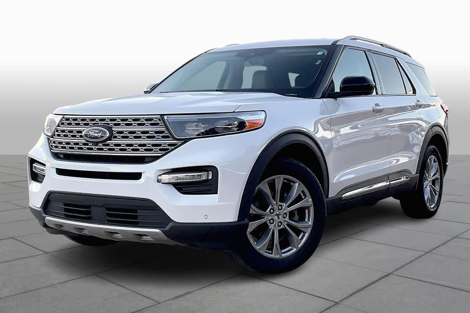 Used 2023 Ford Explorer Limited image 3