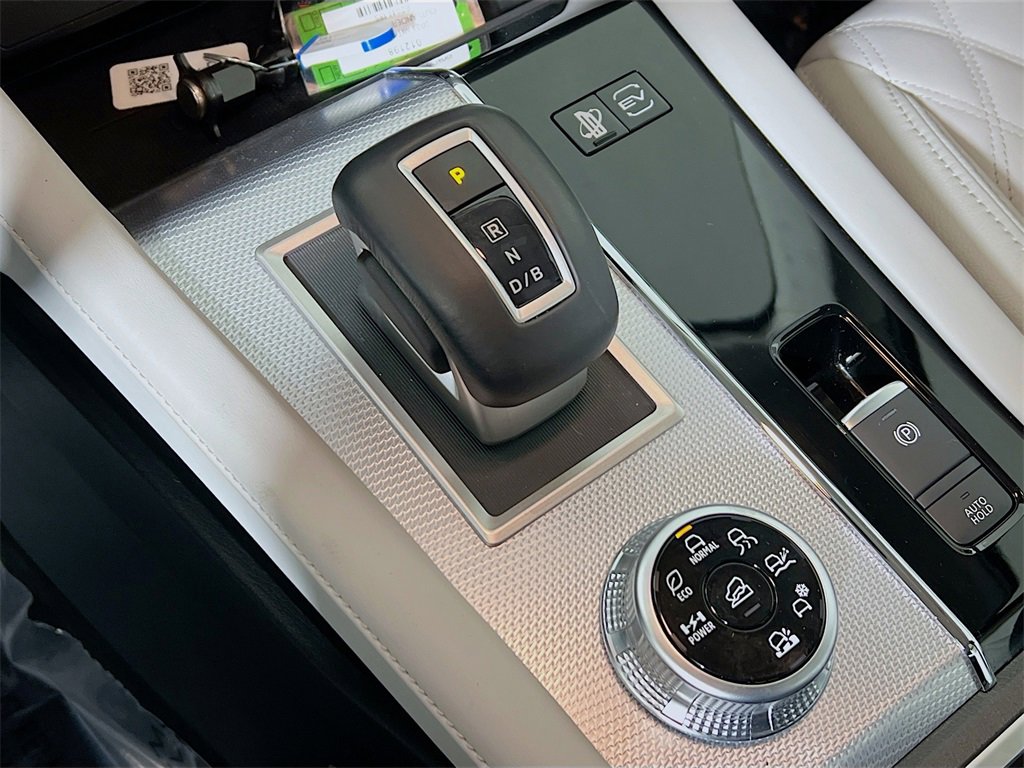 Used 2023 Mitsubishi Outlander SEL image 16