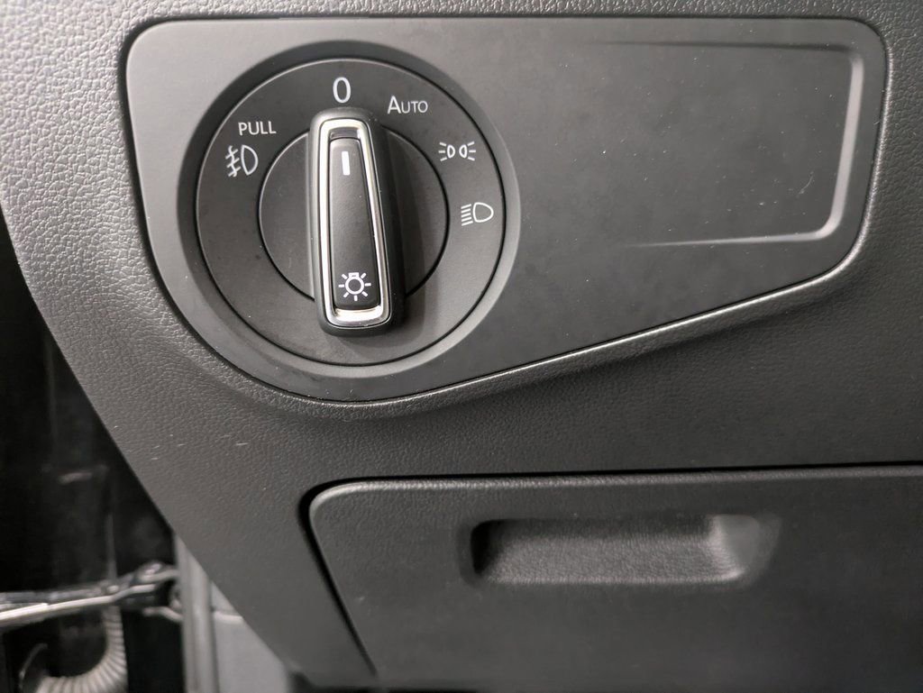 Certified 2021 Volkswagen Tiguan SEL image 21