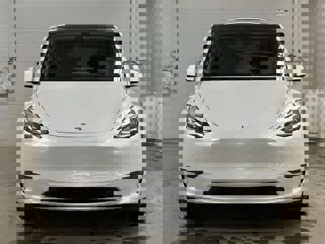 Used 2021 Tesla Model Y Long Range image 27