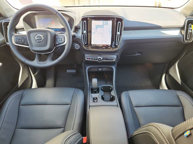 New 2025 Volvo XC40 B5 Core w/ Protection Package Premier AWD/4WD image 11