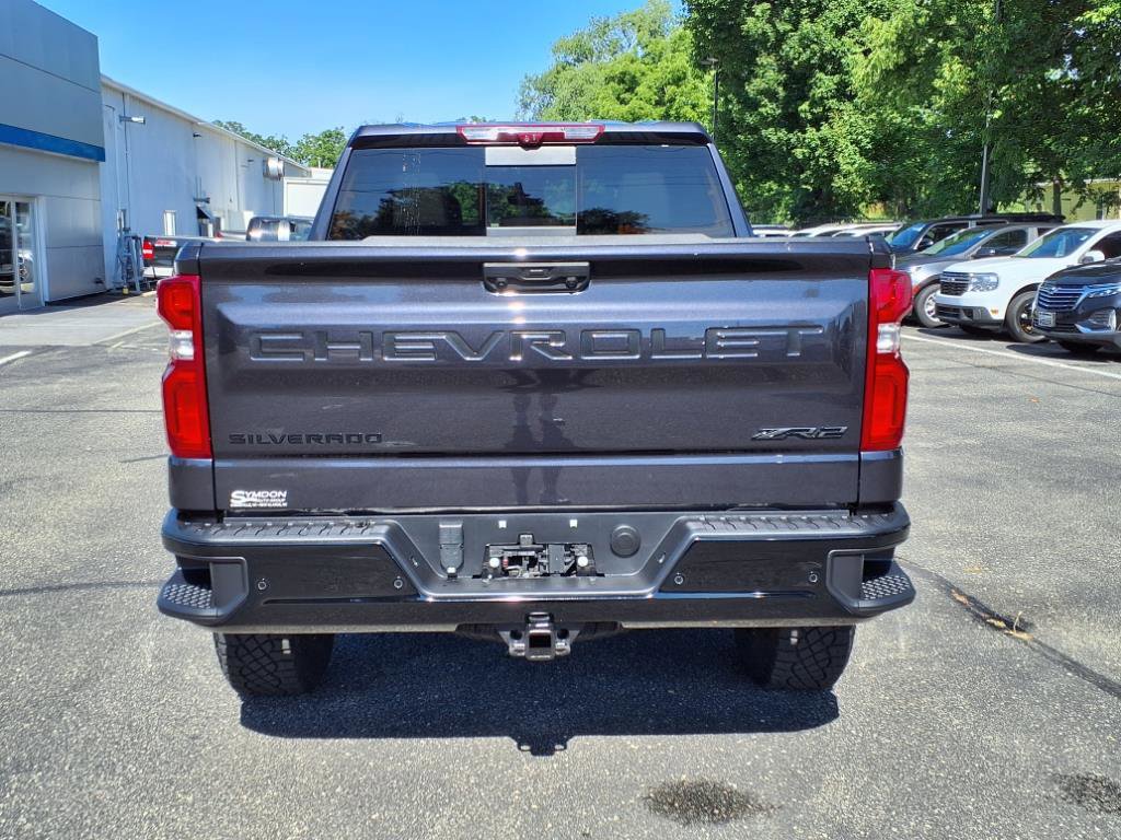 Used 2024 Chevrolet Silverado 1500 ZR2 w/ Technology Package image 4