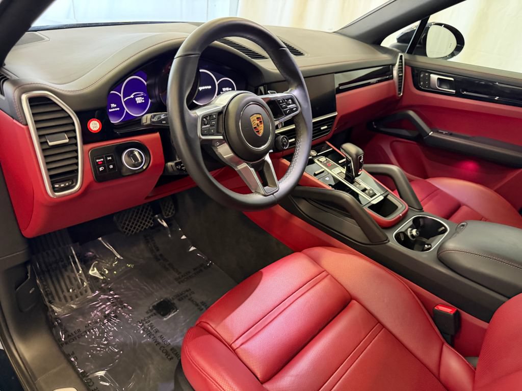Certified 2023 Porsche Cayenne Coupe AWD/4WD image 4