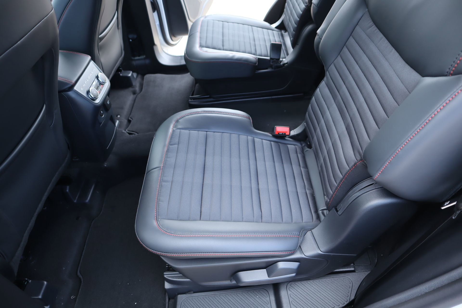 New 2026 Ford Explorer ST-Line RWD image 13
